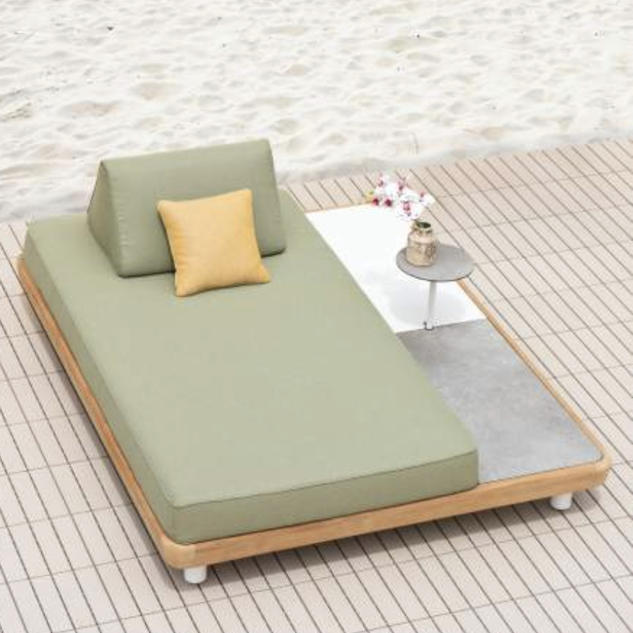 Delano 025